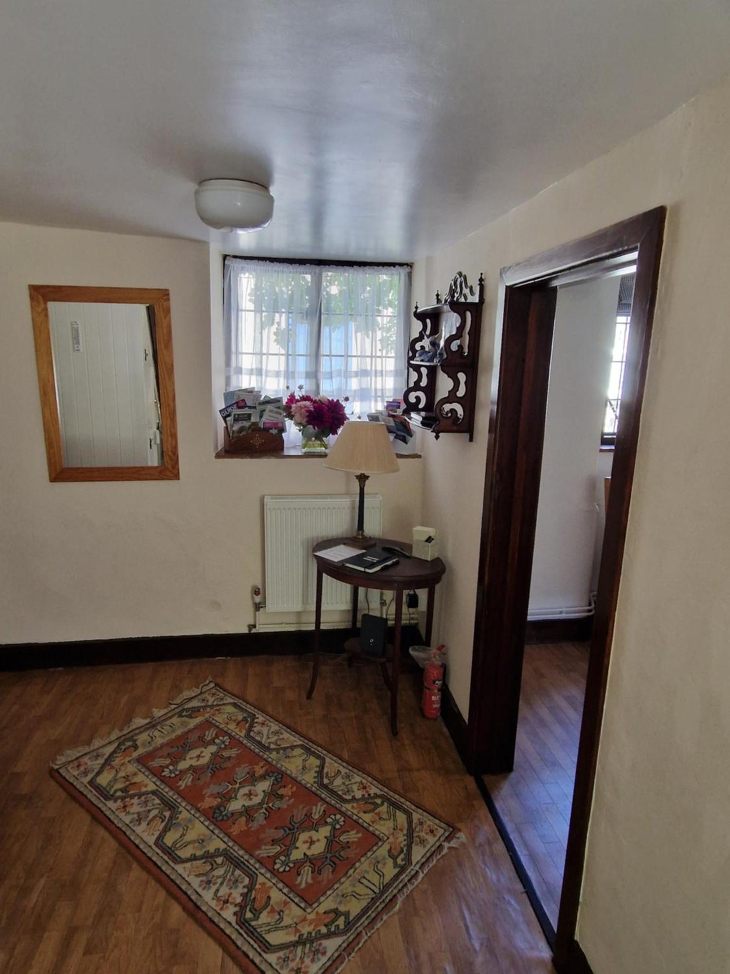 Character 2 Double Bedroom Cottage In Шафтсбъри Екстериор снимка